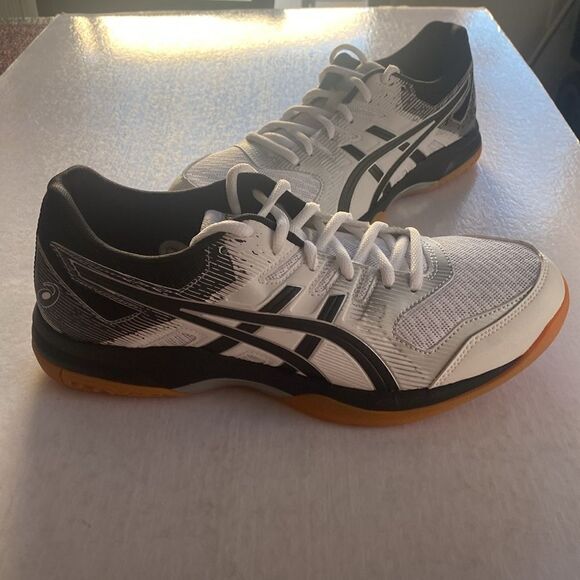 ASICS Gel Rocket Women’s Black/White Indoor Court Shoes Size 9.5 NWOT. - Picture 1 of 9